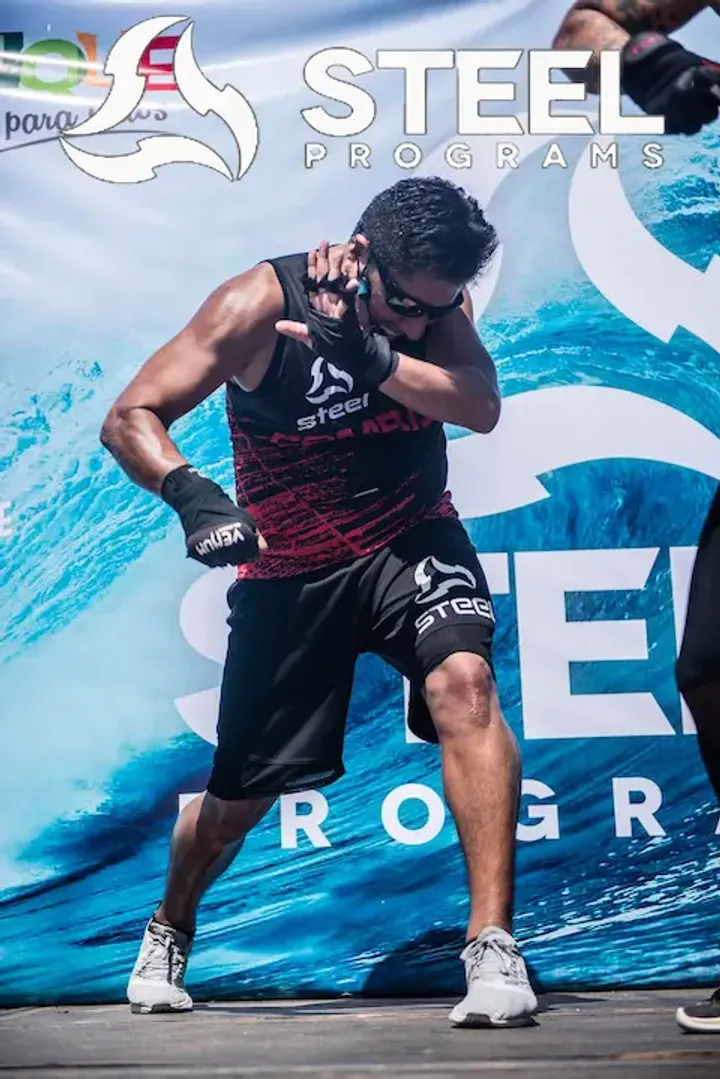 Clase grupal Steel Combat en Innova Fitness Club (Gimnasio) de Arica